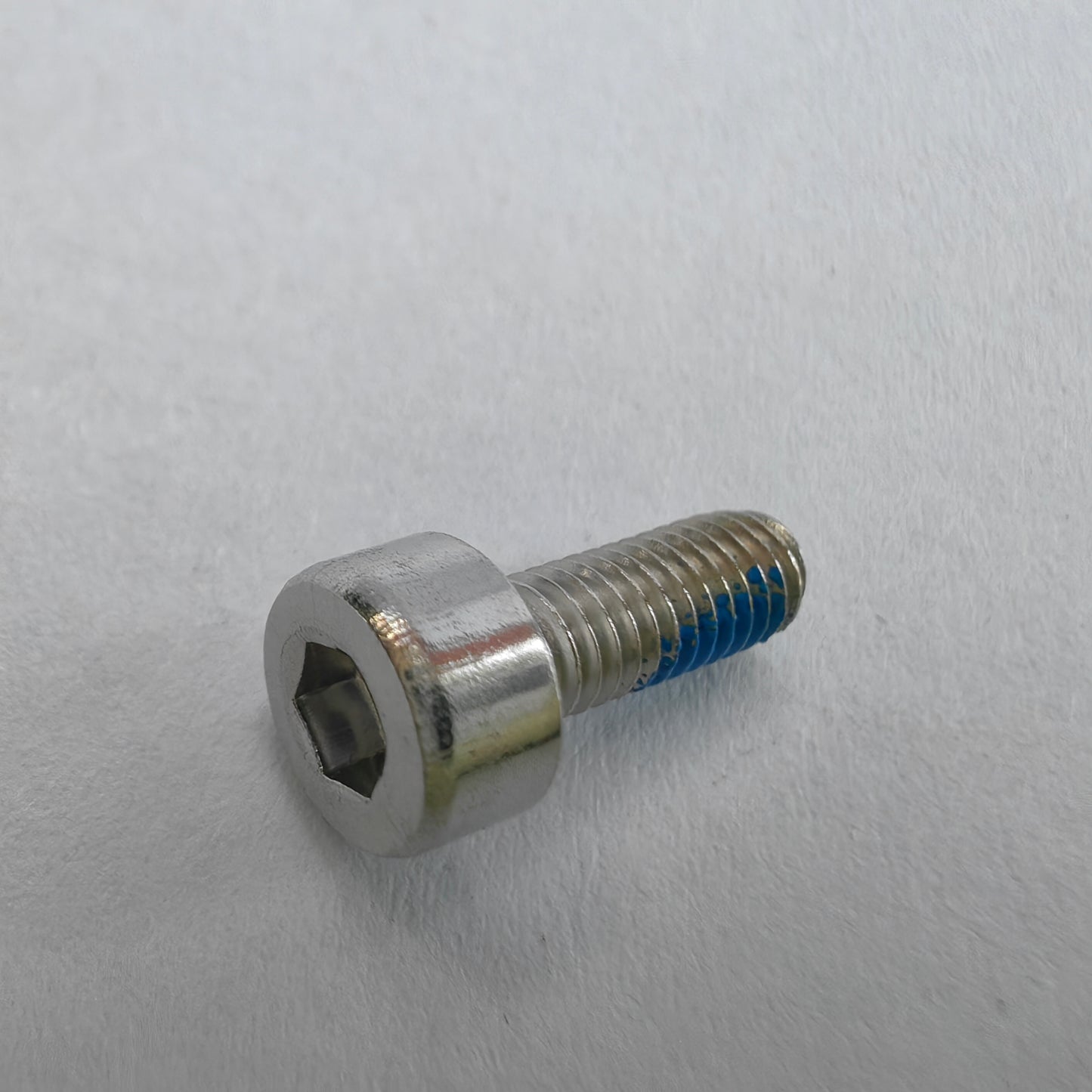 Internal hexagon screw M3x8