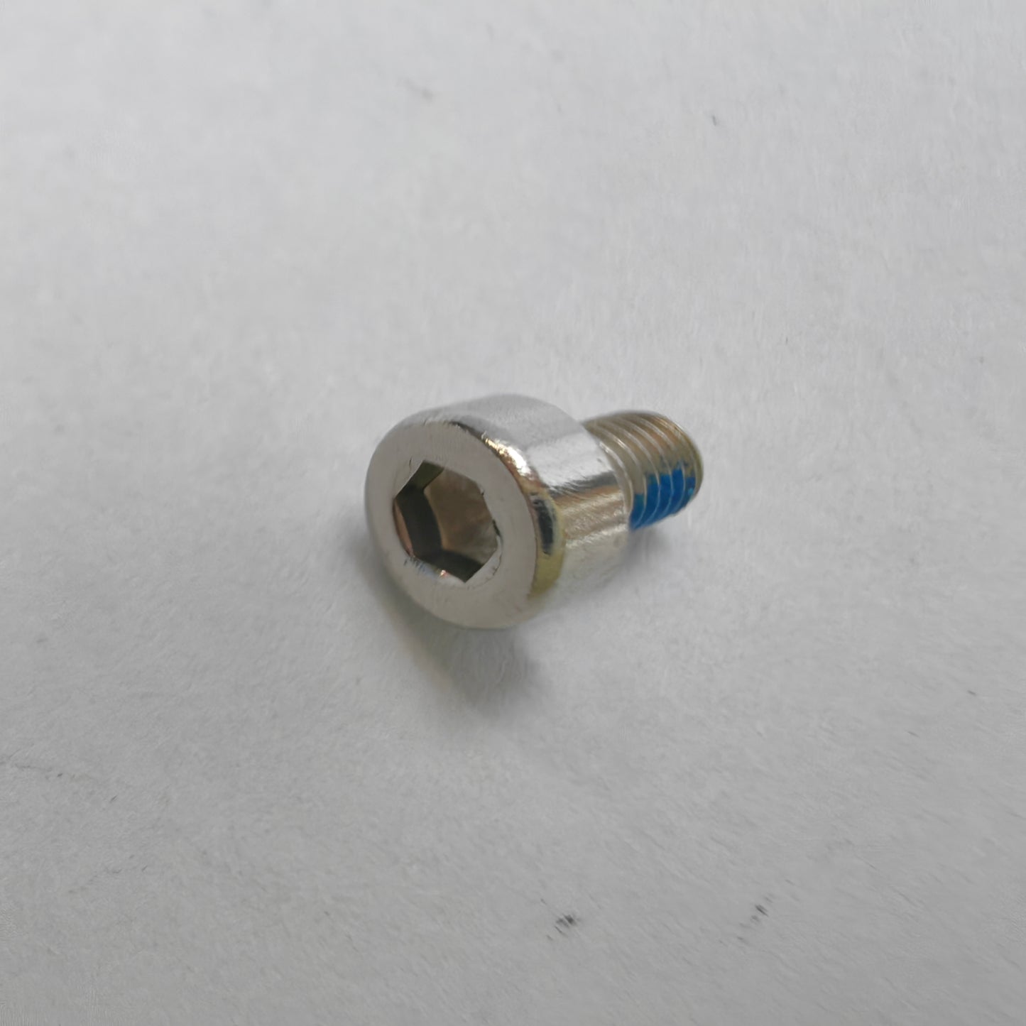 Hexagonal socket head bolt M3x5