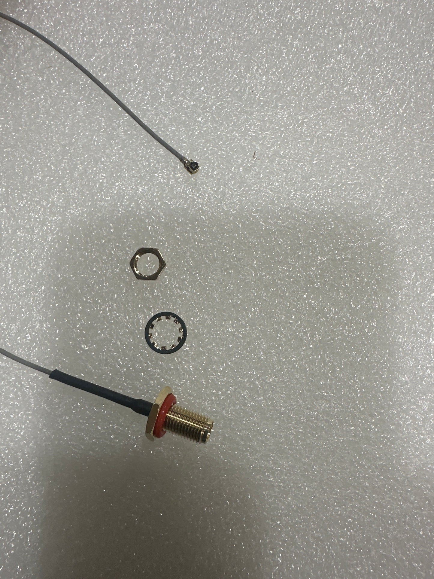 J100 Antenna Feeder